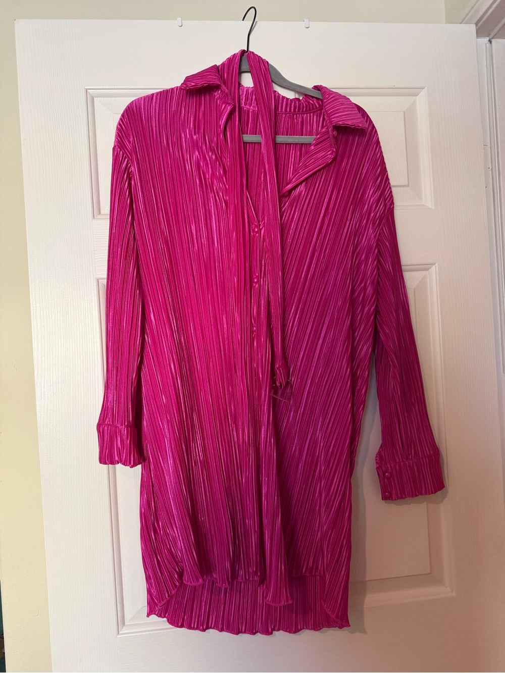 Women's Fuchsia Pleated Button-Front Mini dress with belt